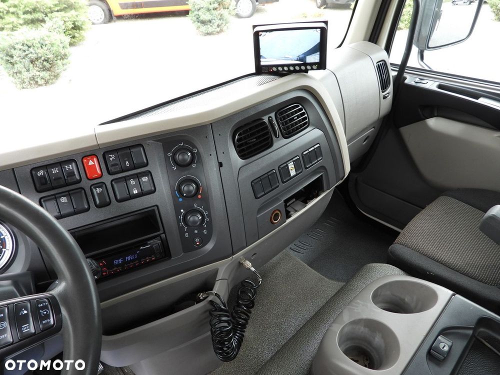 DAF LF 180 WYWROTKA TRÓJSTRONNA TEMPOMAT LEDY AUTOMAT  BLIŹNIACZE KOŁA KLIMATYZACJA  180KM - 33