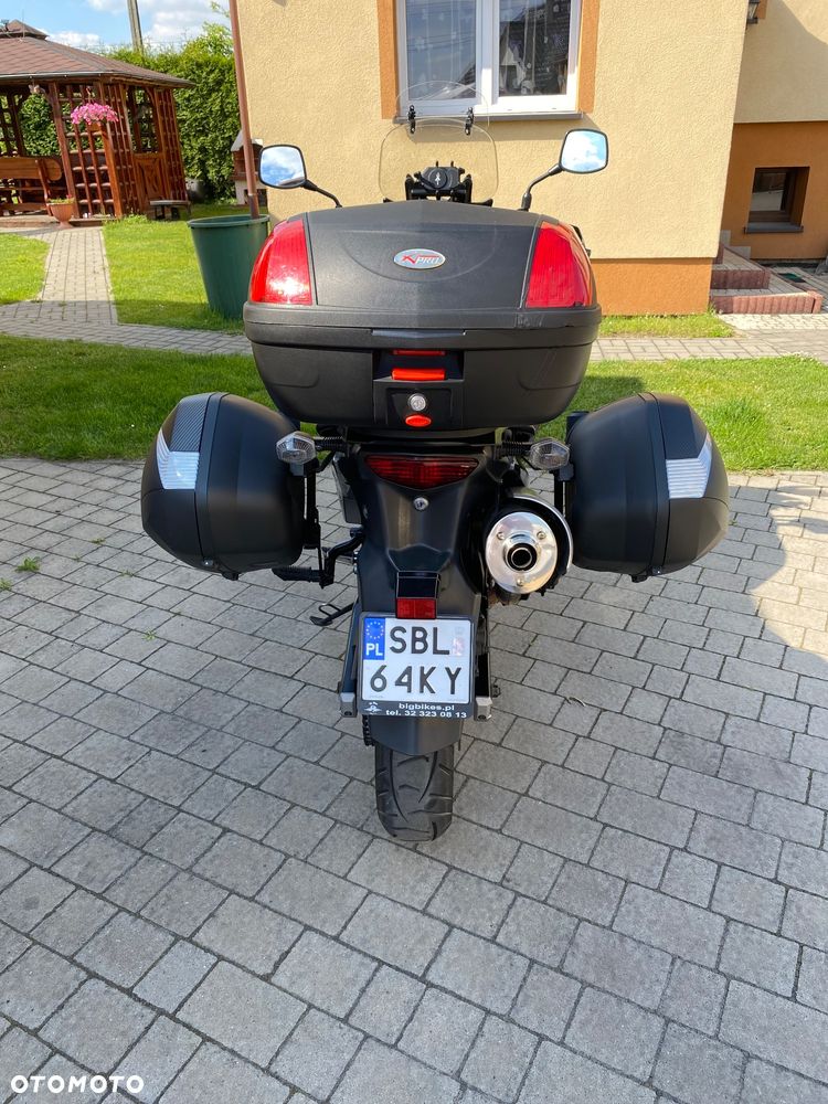 Suzuki DL - 17