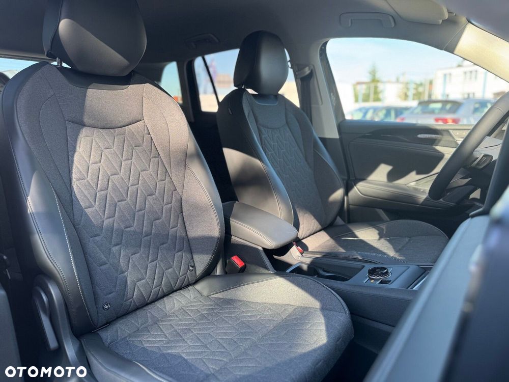 Volkswagen Tiguan - 8