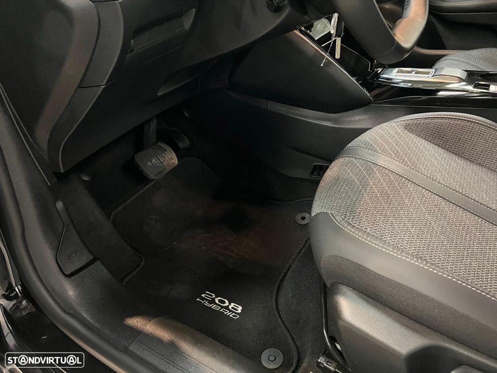 Peugeot 208 1.2 Hybrid Allure e-DCS6 - 23