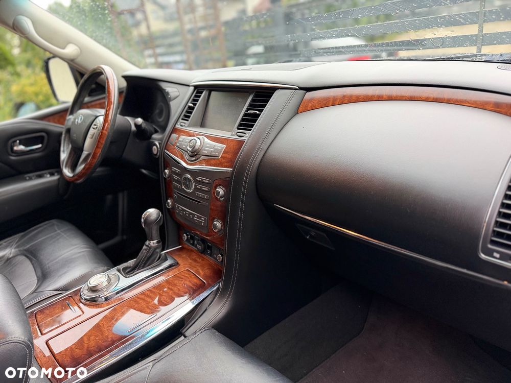 Infiniti QX80 - 13