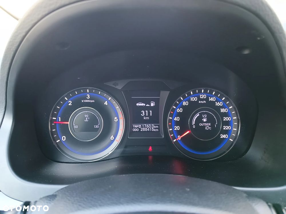 Hyundai i40 1.7 CRDi Comfort + - 18