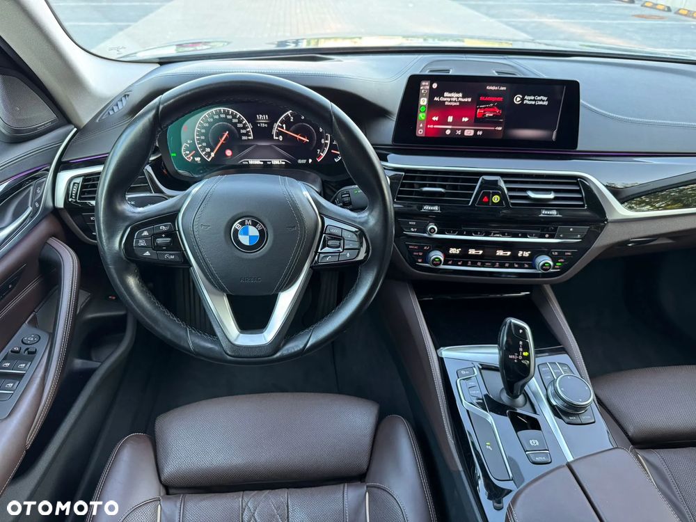 BMW Seria 5 530i xDrive Luxury Line sport - 7