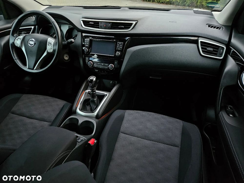 Nissan Qashqai 1.2 DIG-T N-Vision - 17
