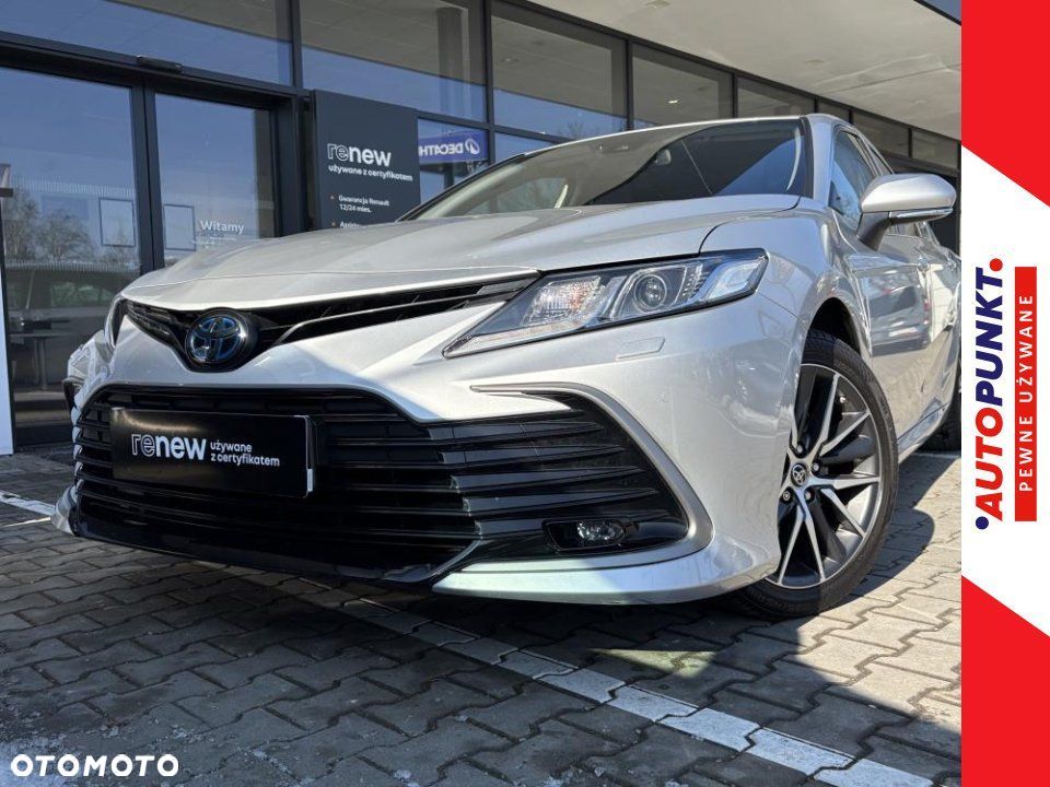 Toyota Camry - 1