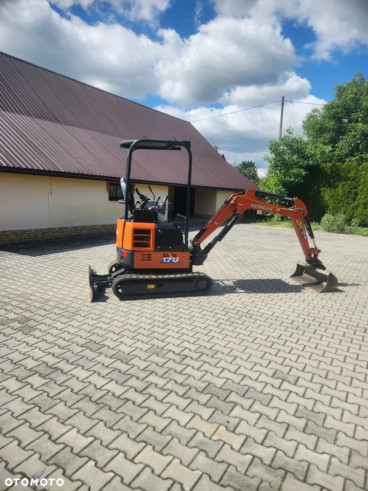 Hitachi ZX17U-6 - 4