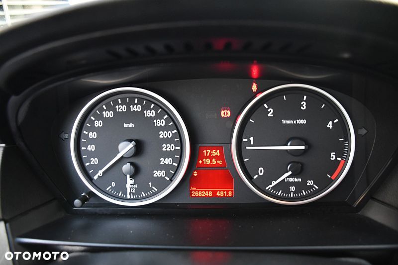 BMW Seria 5 520d Edition Fleet Exclusive - 35