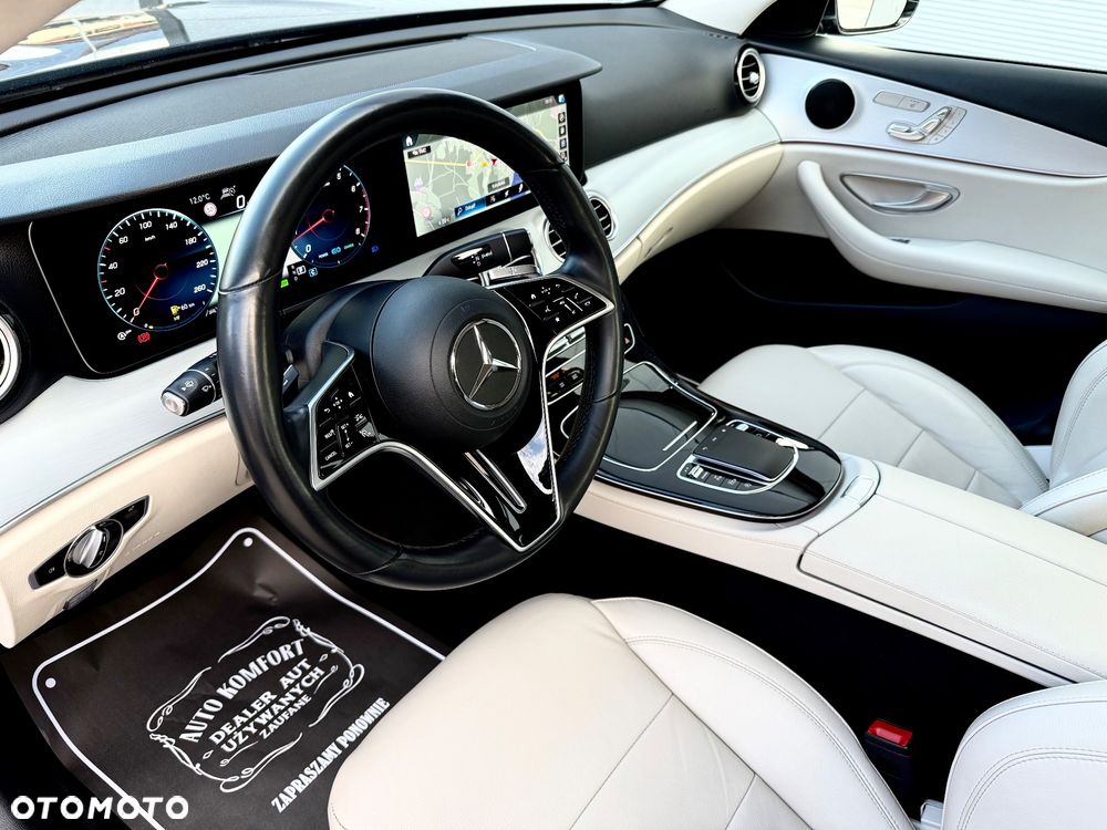 Mercedes-Benz Klasa E 300 9G-TRONIC - 25
