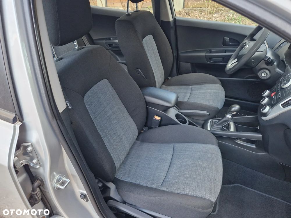 Kia Ceed - 5