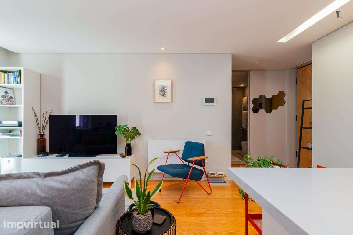 Apartamento com 1 quartos - localizado em Cedofeita Porto - Grande imagem: 3/24