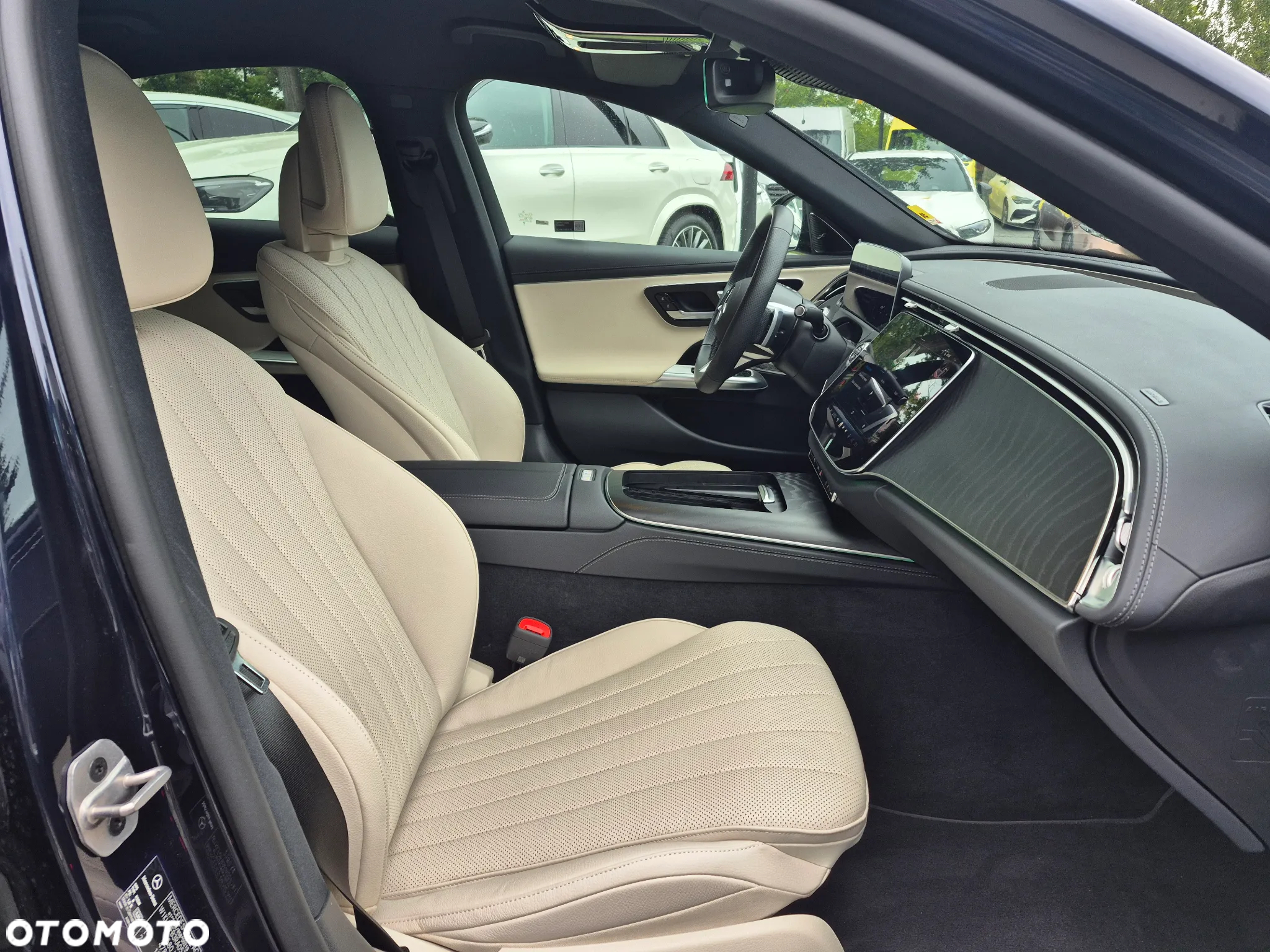 Mercedes-Benz Klasa E 220 d mHEV 4-Matic AMG 9G-Tronic - 33