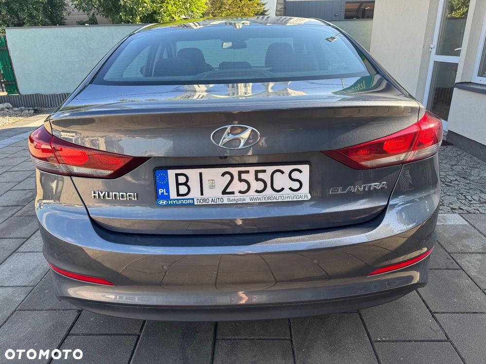 Hyundai Elantra 1.6 Premium - 3