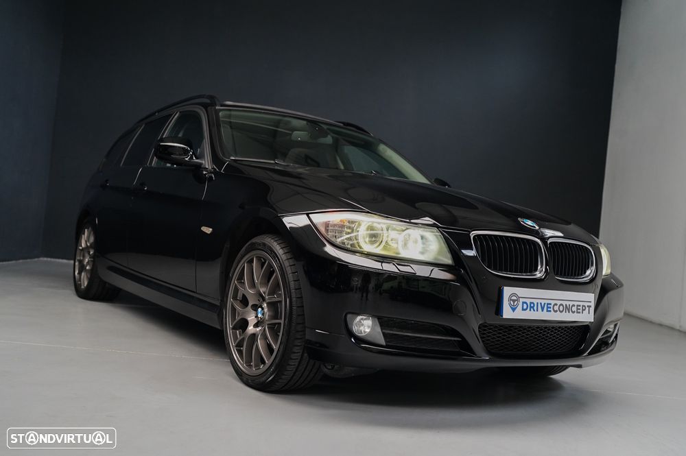BMW 320 d Touring Navigation Sport - 3