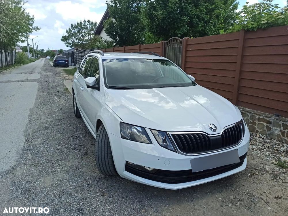 Skoda Octavia 1.6 TDI DSG Style - 4