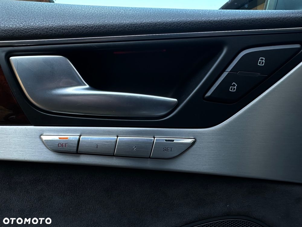 Audi A8 3.0 TFSI Quattro tiptronic - 28