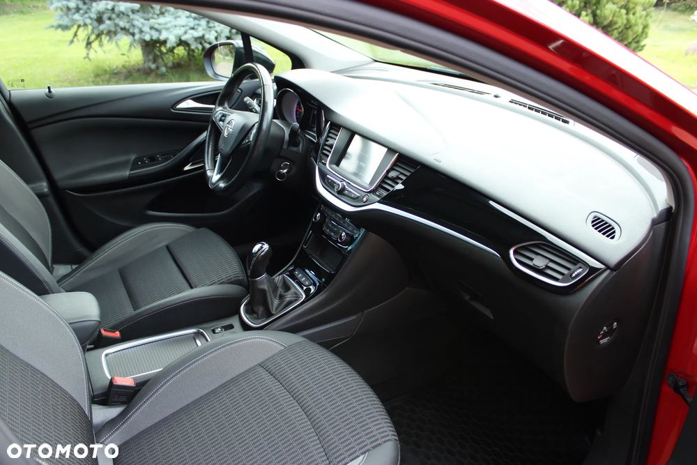 Opel Astra 1.2 T Elegance S&S - 24