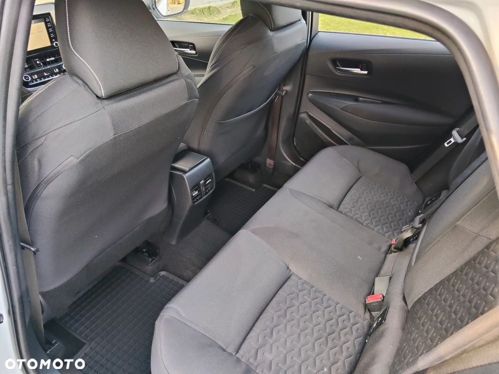 Toyota Corolla 1.8 Business Edition - 29