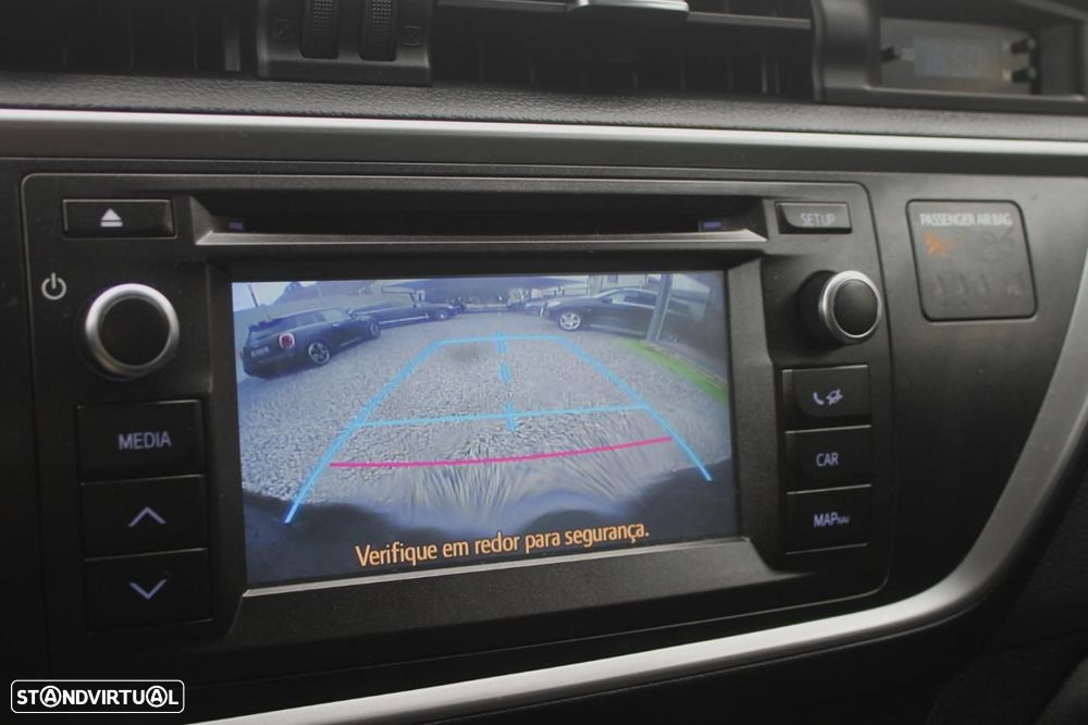 Toyota Auris 1.4 D-4D Exclusive - 13