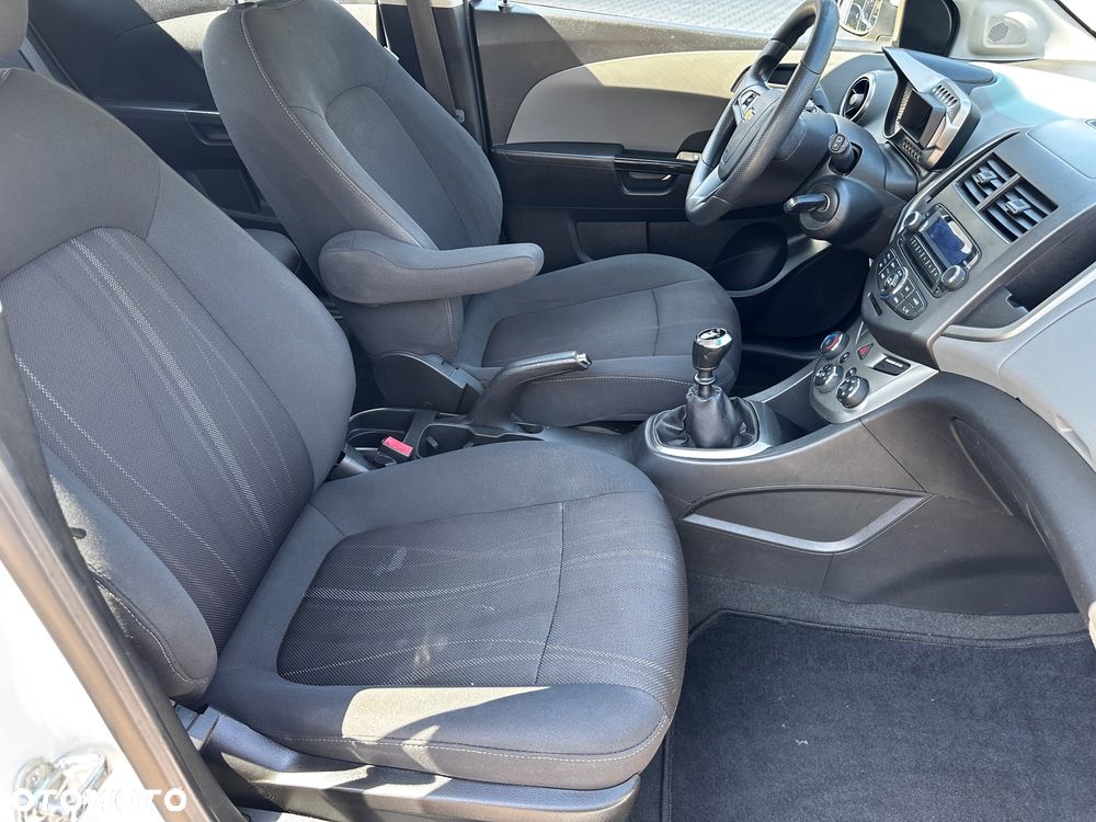 Chevrolet Aveo 1.2 LT+ - 21