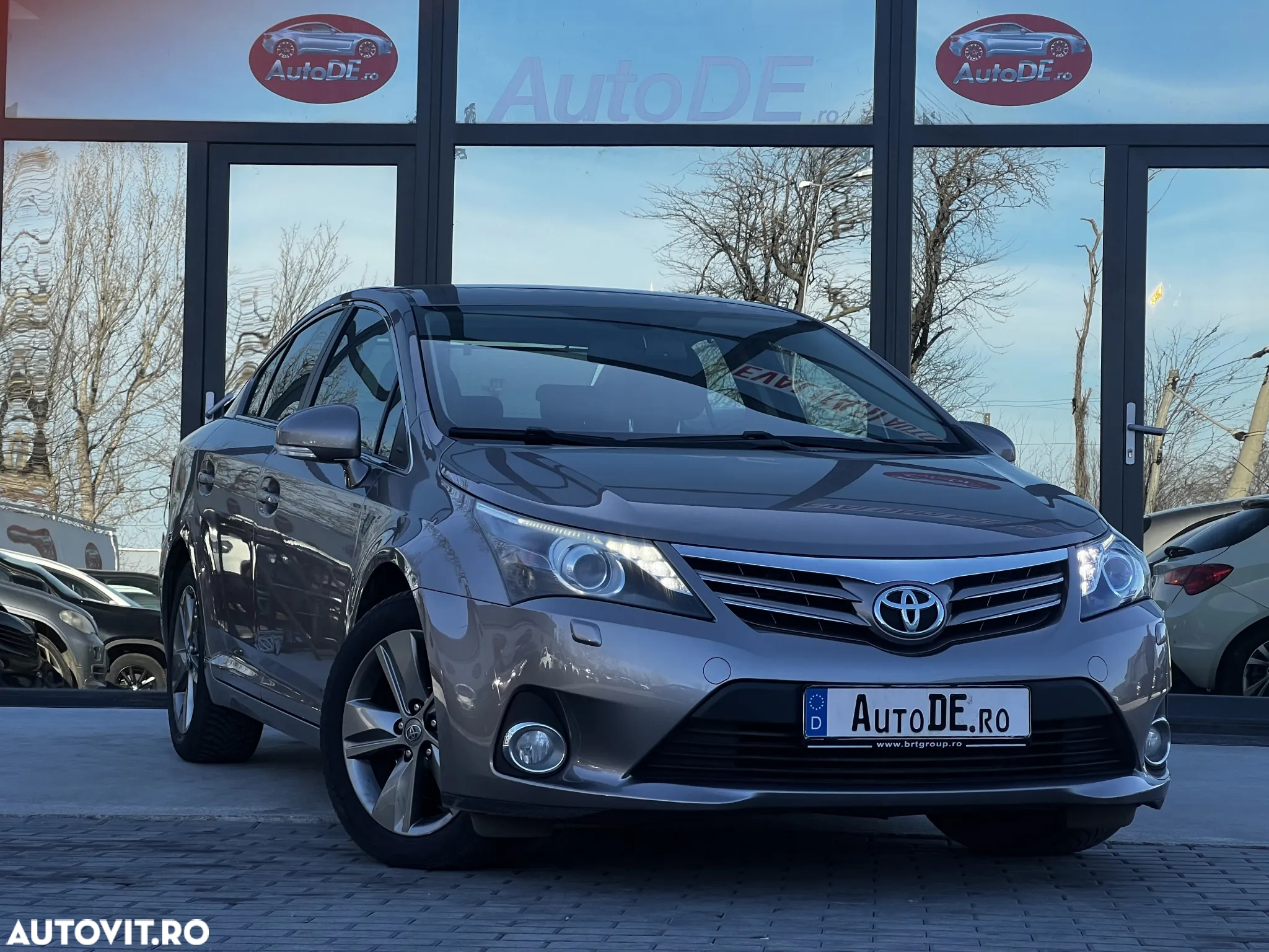 Toyota Avensis - 2