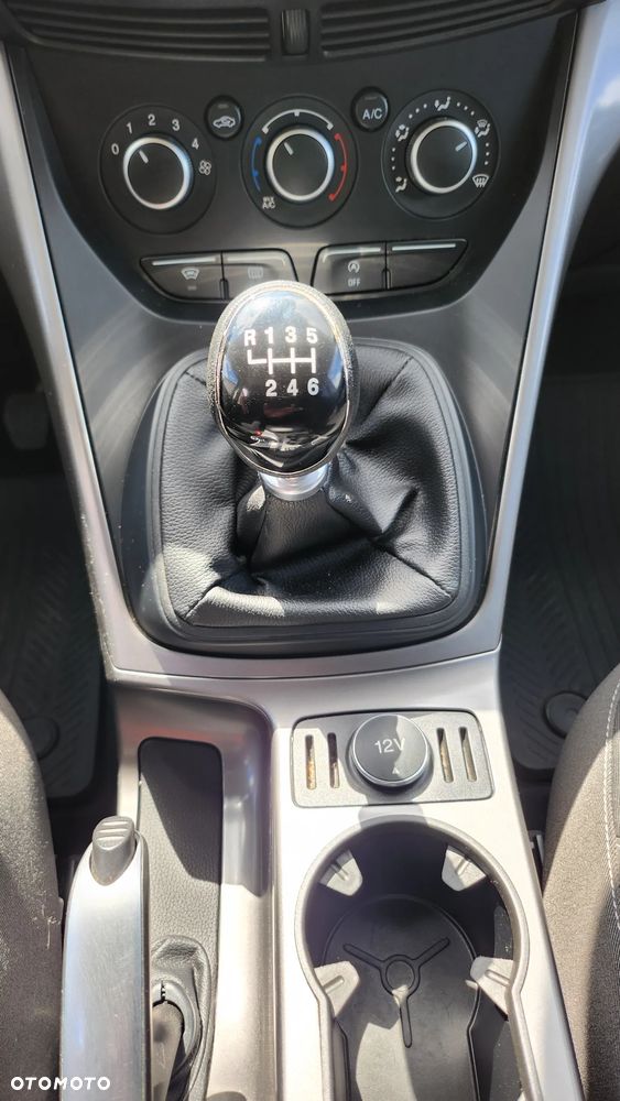 Ford Kuga - 15