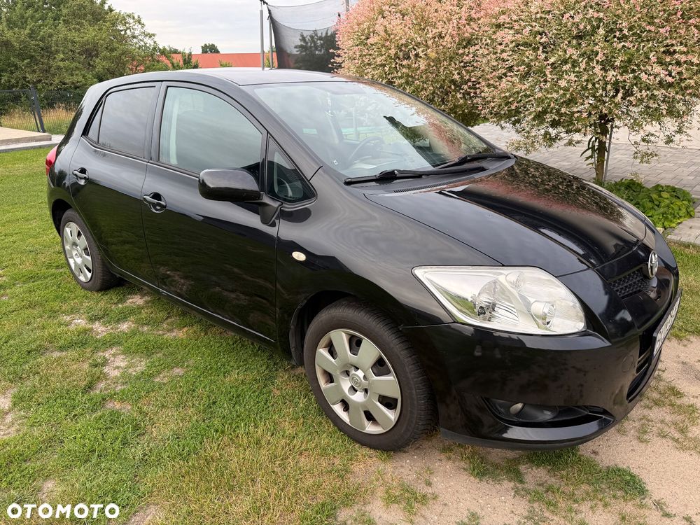 Toyota Auris 1.6 VVT-i Sol - 1