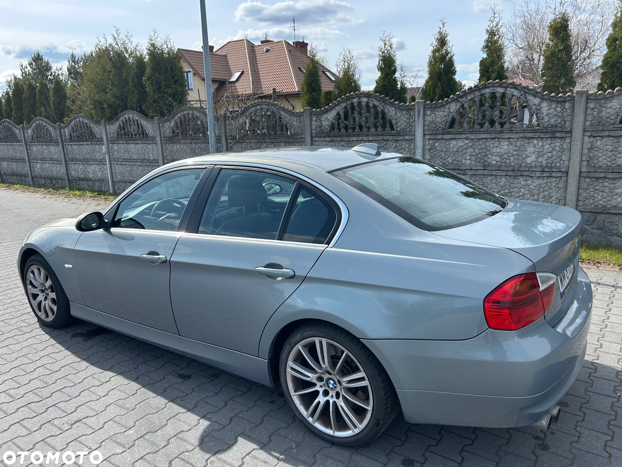 BMW Seria 3 330i Touring - 3