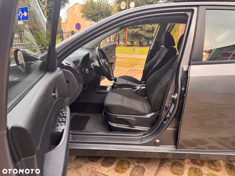 Hyundai i30 1.4 Blue Comfort - 13
