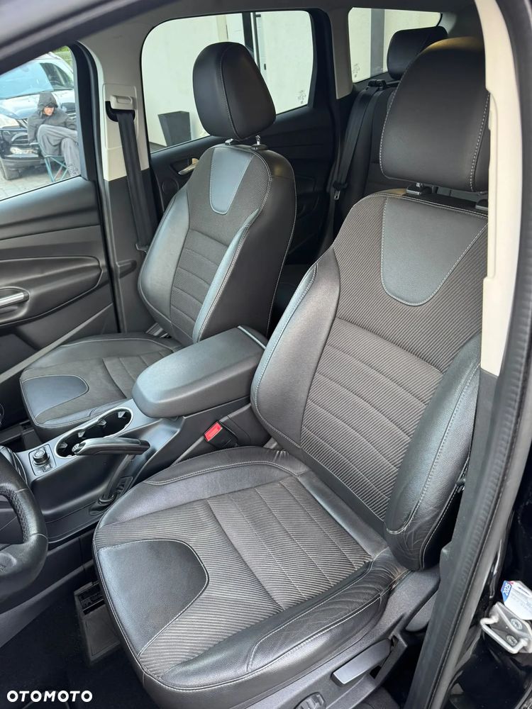 Ford Kuga - 16