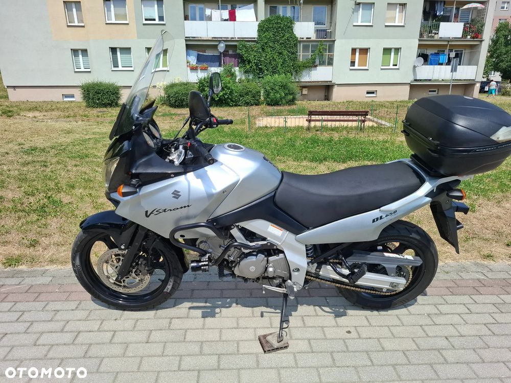 Suzuki V-STROM - 8