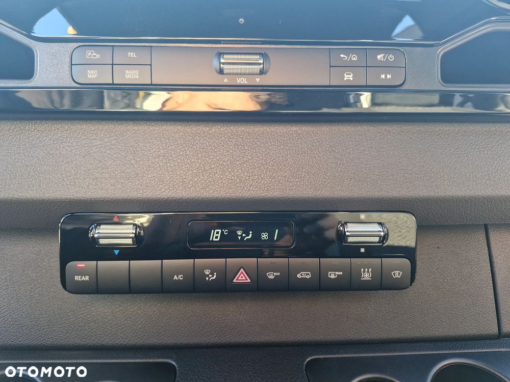 Mercedes-Benz Sprinter - 21