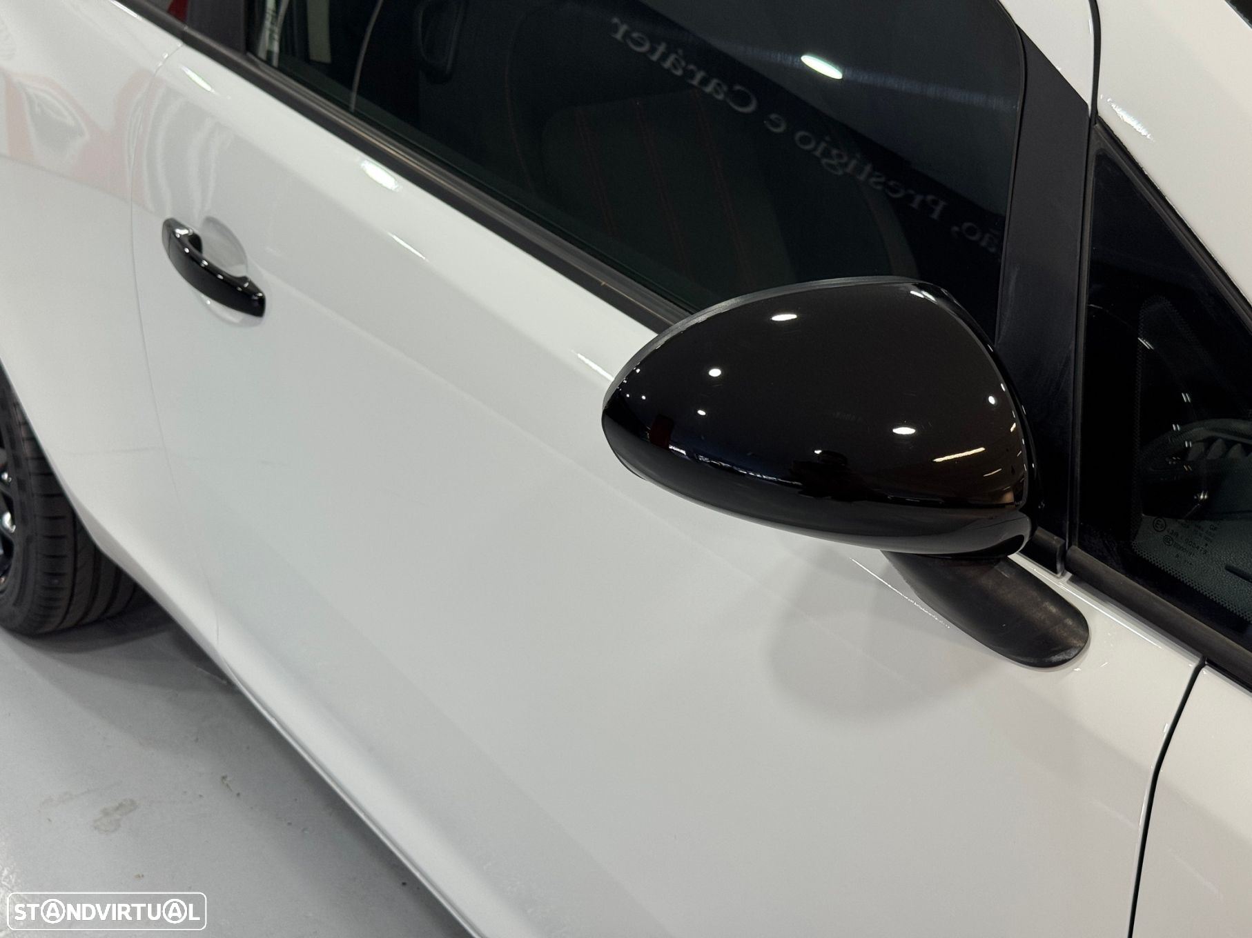 Opel Corsa 1.2 Black Edition - 41