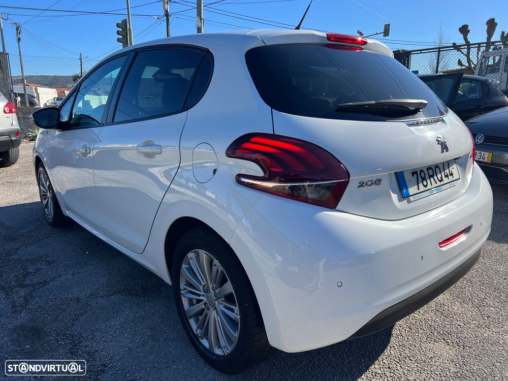 Peugeot 208 1.2 PureTech Style - 27