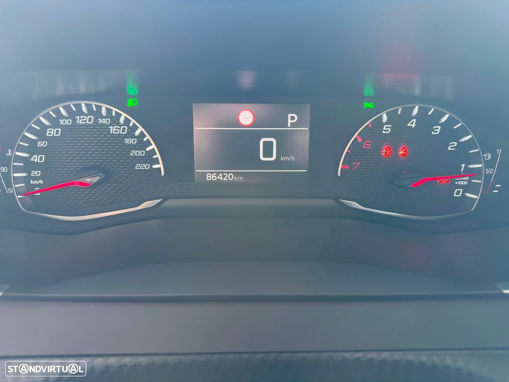 Peugeot 208 1.2 PureTech Style EAT6 - 14