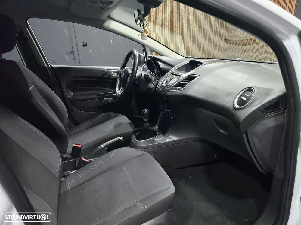 Ford Fiesta 1.5 TDCi Titanium - 4