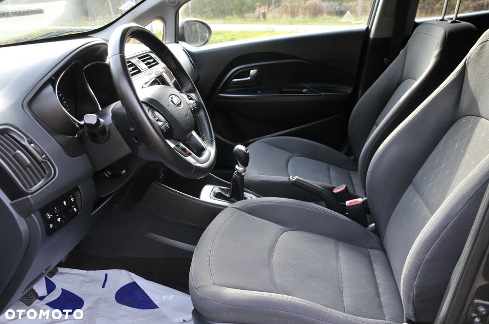 Kia Rio - 25