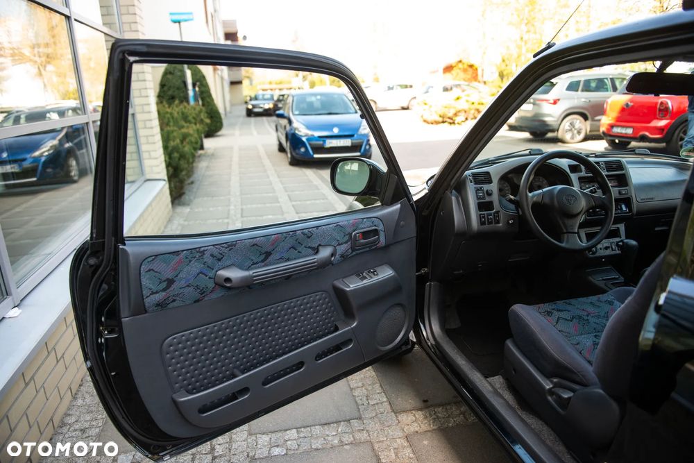 Toyota RAV4 - 15
