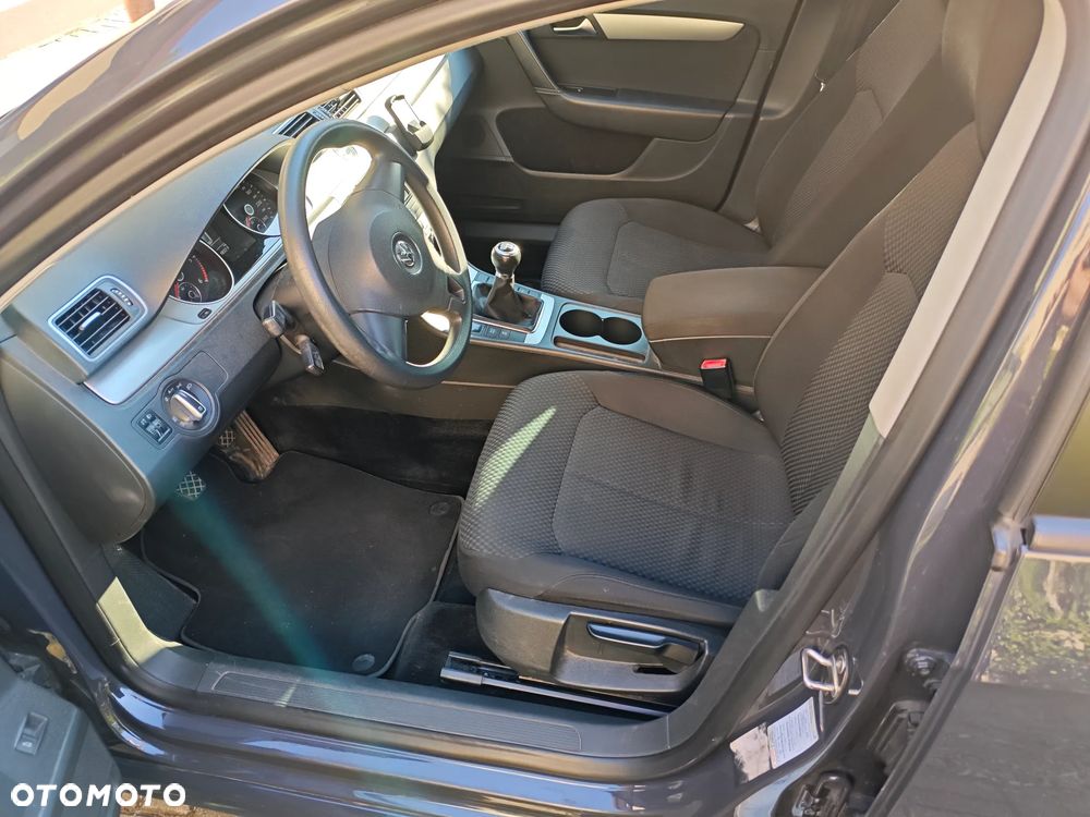 Volkswagen Passat 2.0 TDI DPF Comfortline - 5