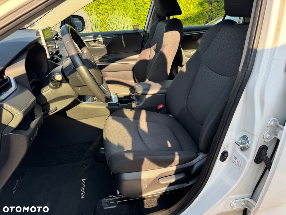 Toyota RAV4 - 11