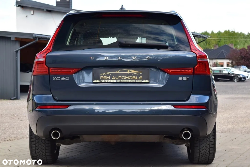 Volvo XC 60 T5 AWD Momentum Pro - 8