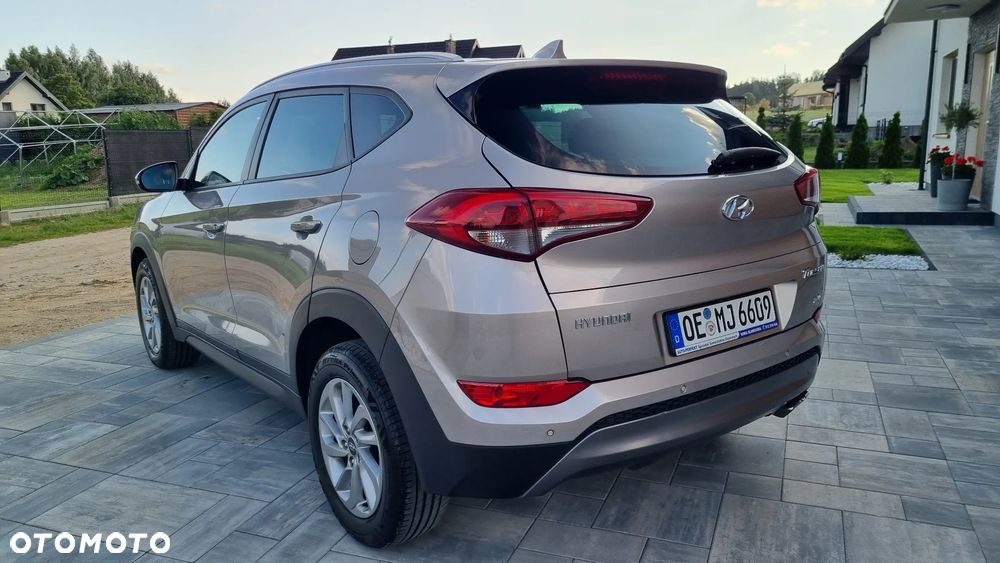 Hyundai Tucson 2.0 CRDi 4WD Automatik Intro Edition - 6