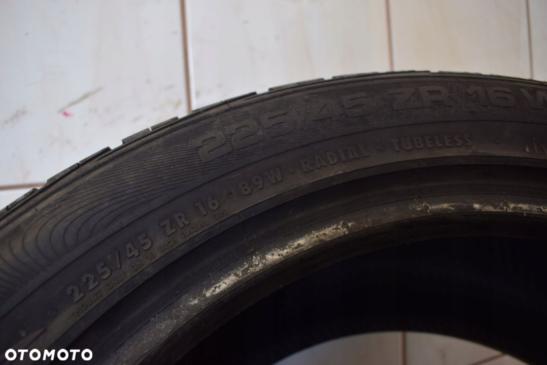 ZR16 225/45 89W Uniroyal RainSport 2 - 3