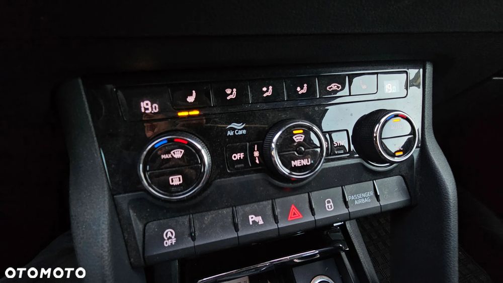 Skoda Karoq 2.0 TDI SCR 4x4 DSG Style - 14