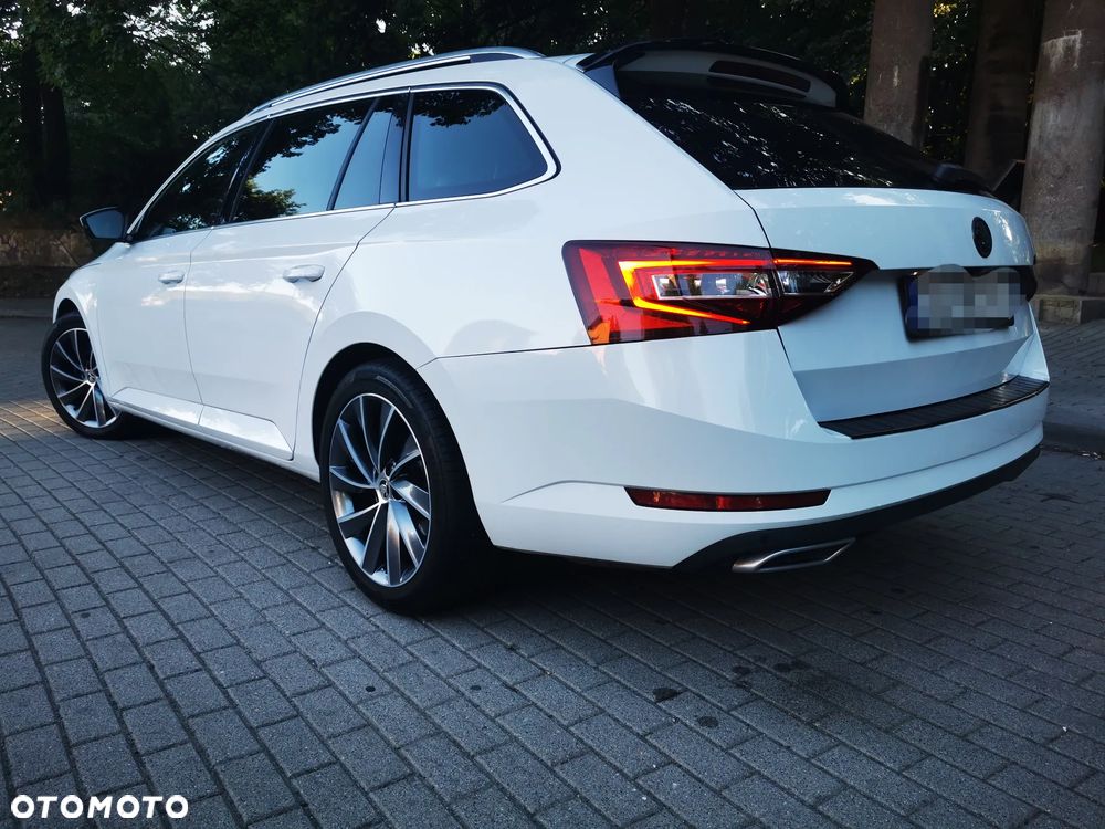 Skoda Superb 2.0 TDI Premium Edition - 3