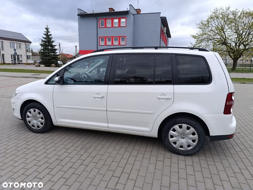 Volkswagen Touran 1.6 - 6