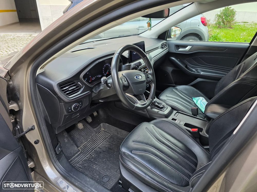 Ford Focus 1.5 TDCi ECOBlue Vignale - 48