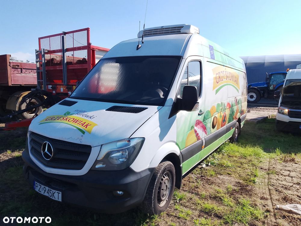 Mercedes-Benz Sprinter - 1
