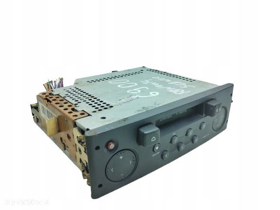 Renault Clio Ii Radio + Kod 8200057673 - 1