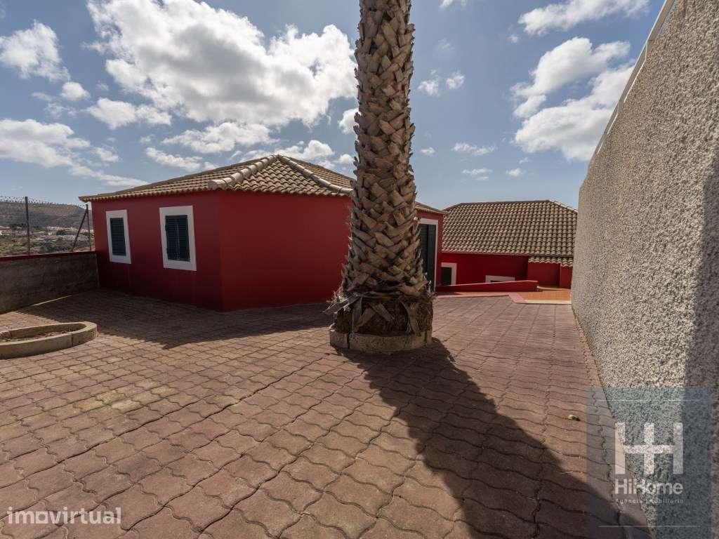 Moradia T3 + Anexo T1 a 2 Minutos da Praia | Porto Santo - Grande imagem: 4/46