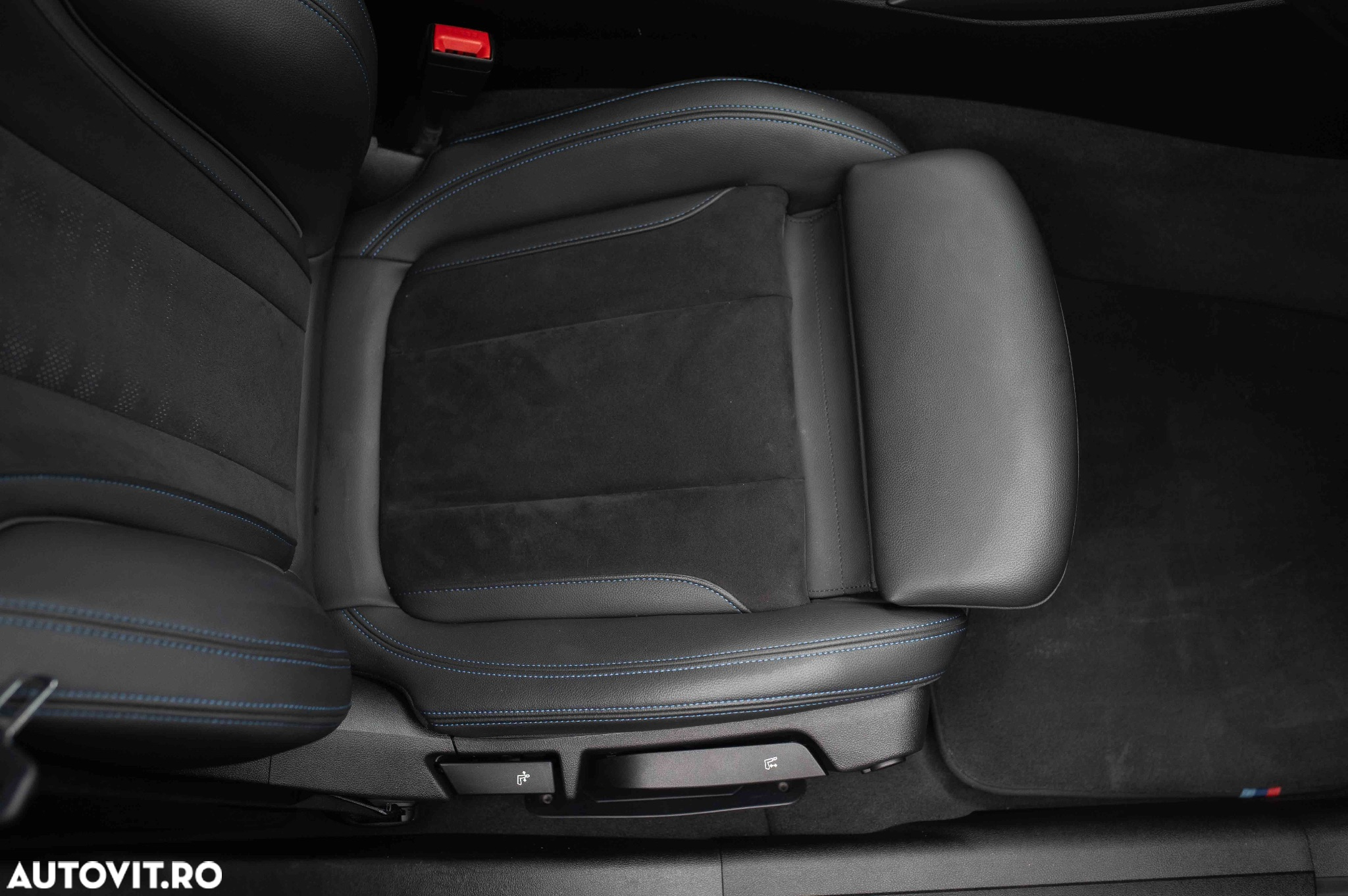 BMW Seria 3 330e Aut. M Sport - 26